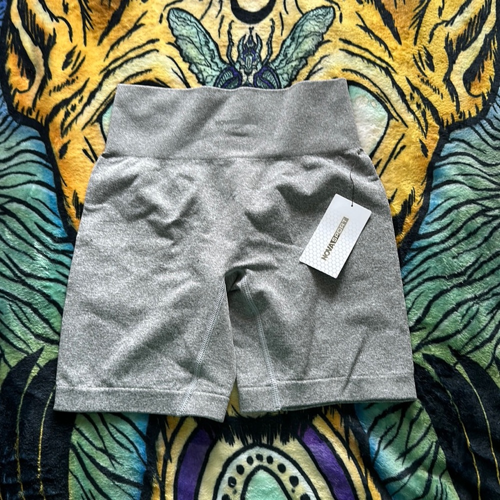 novasport grey seamless shorts